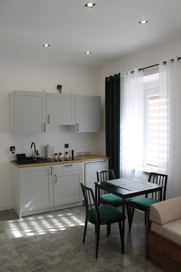 Apartament Z Historia Jelenia Góra Екстериор снимка